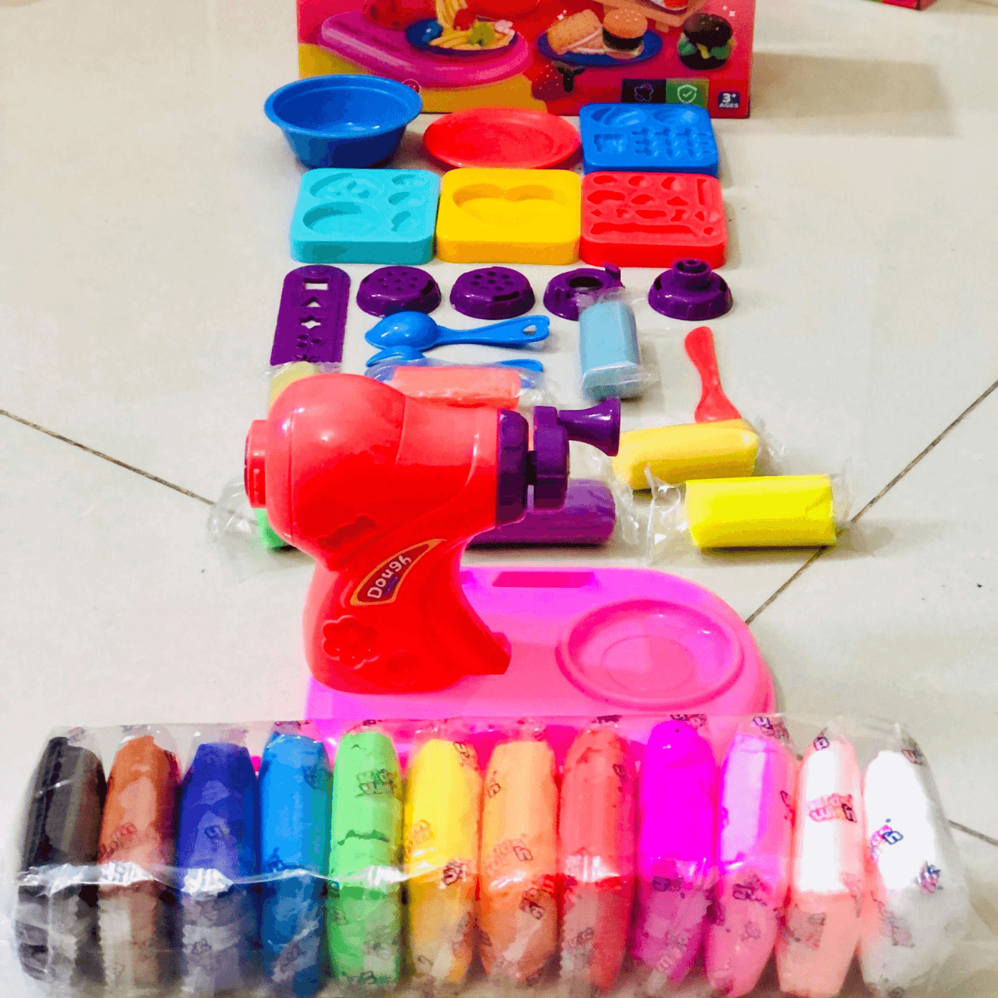 Play Doh Ice Cream Maker – Creative Dough Machine Set